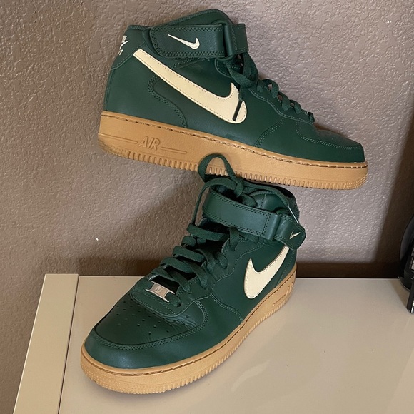 Nike Air Force 1 \'07 Mid Green Sail Gum Women\'s Size 10